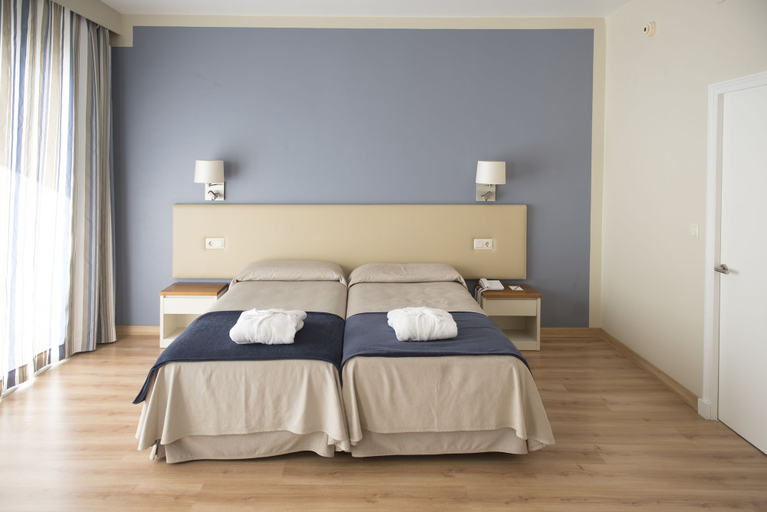 Bedroom 4, Hotel Agamenon, Baleares
