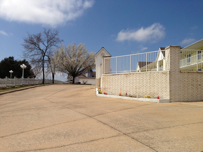 Exterior & Views 19