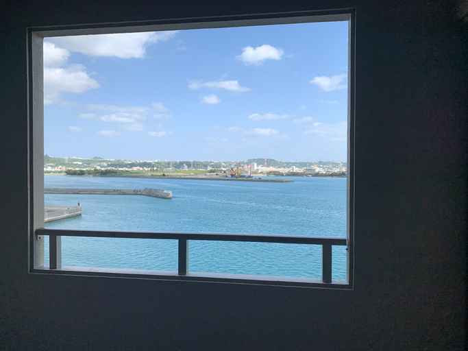 Others 5, Villa Awase 111, Okinawa