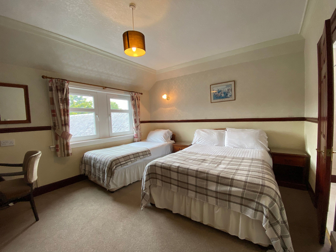 Bedroom 3, The Kings Arms Hotel, Dumfries and Galloway