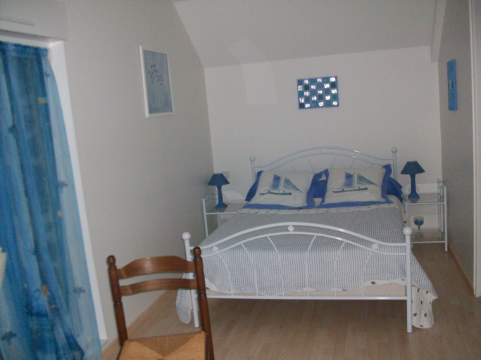 Bedroom 2, Chambres d'Hotes la Belle Taille, Mayenne