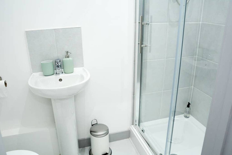 Bathroom, Pearl House Cardiff - Apartment 2, Cardiff