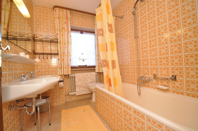 Bathroom, Appartementhaus Alpenrose, Garmisch-Partenkirchen