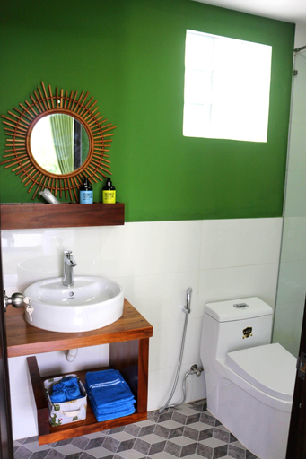 Bathroom 4, Starfruit Villa, Huế