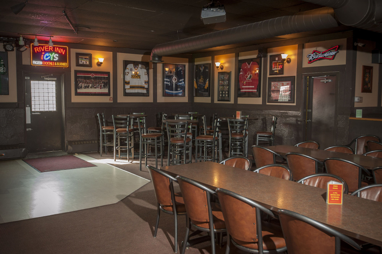 Food & Drinks 5, River Inn, Division No. 14