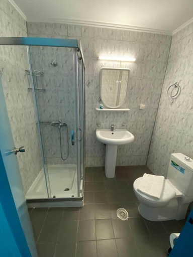 Bathroom 5, Victoria Hotel, North Aegean