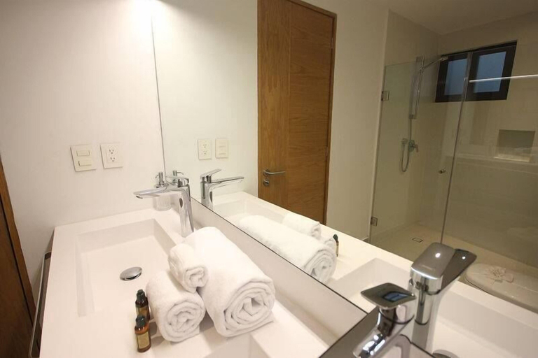 Bathroom 3, IT Building 102, Cozumel
