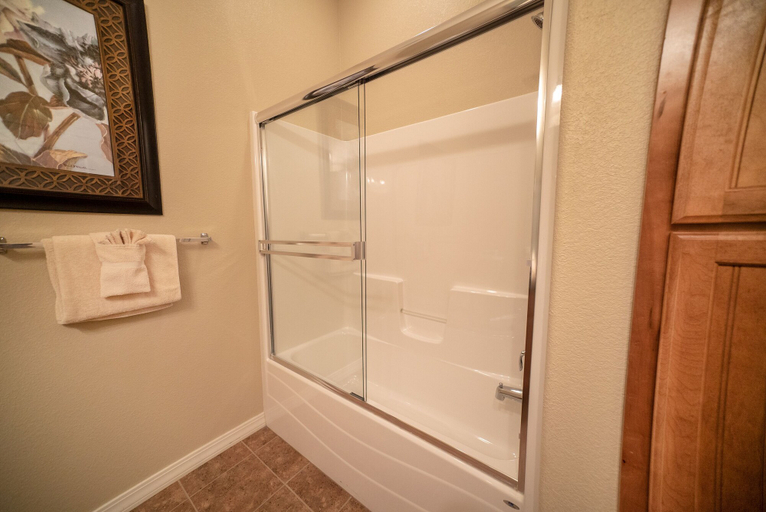 Bathroom 5, Majestic at Table Rock, Taney