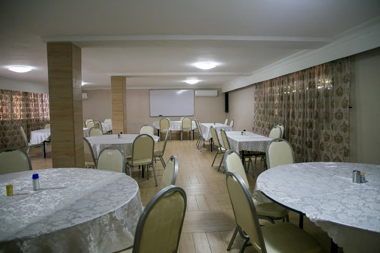 Food & Drinks 4, Aabiya Lodge, Ndola