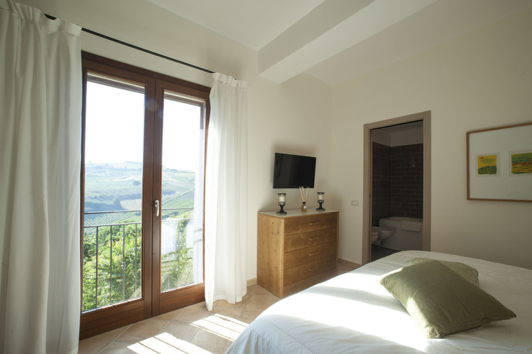 Bedroom 3, Feudo del Biviere, Trapani