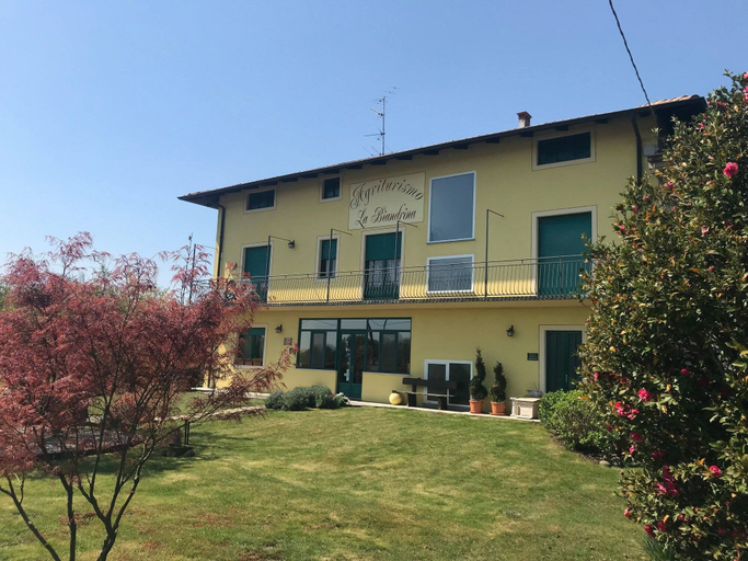 Exterior & Views 2, Agriturismo La Biandrina, Novara