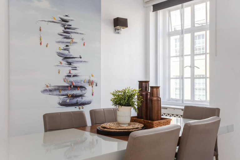 Others 3, Modern 2 Bedroom Apartment in Marble Arch, London