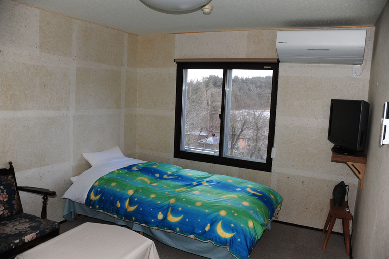 Bedroom 2, Oyado Raku, Takayama