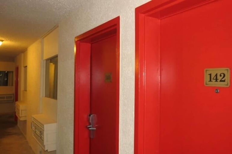 Others 4, Affordable Hotel, DeKalb