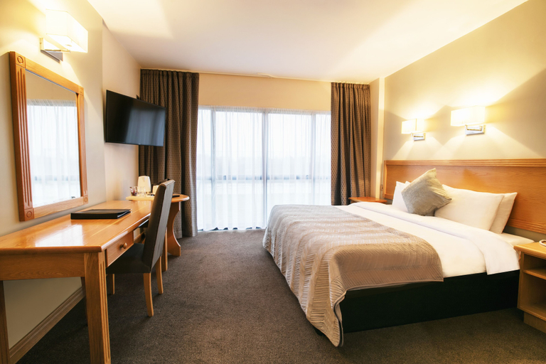 Bedroom 3, La Mon Hotel And Country Club, Lisburn and Castlereagh