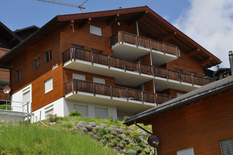 Exterior & Views 2, Heidi 16, Raron