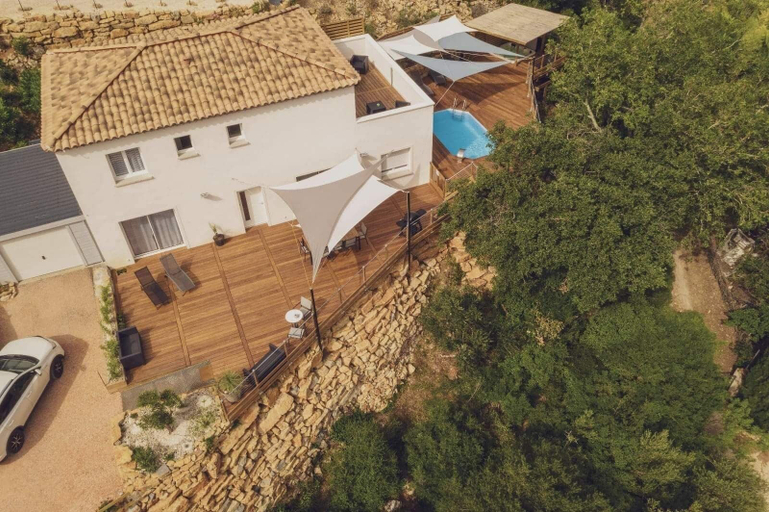 Exterior & Views 2, Les chambres de Toucas, Var