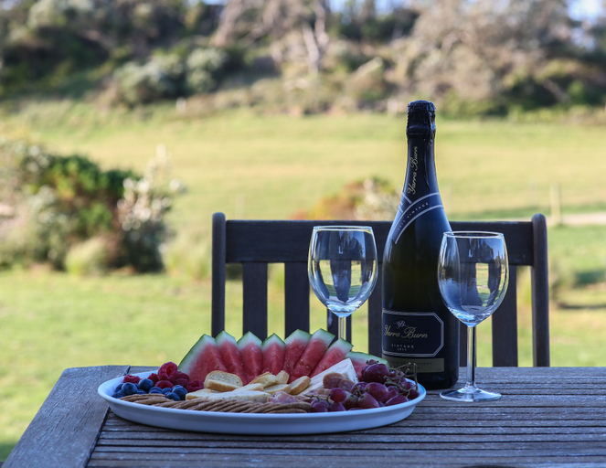 Food & Drinks 5, Driftwood Villas, South Gippsland - East