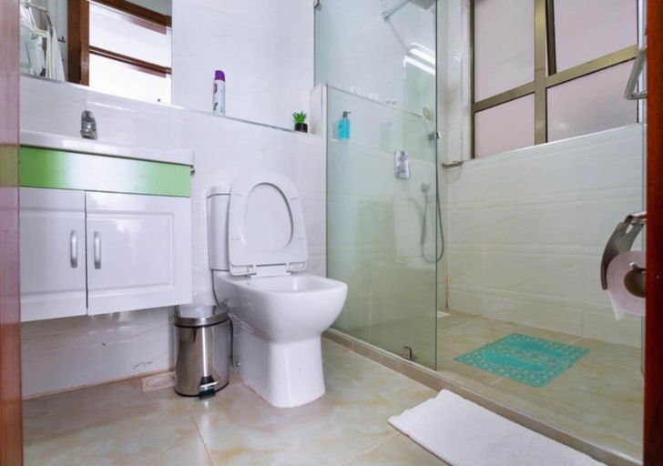Bathroom, Serene Heights Kileleshwa by Edmor, Dagoretti North