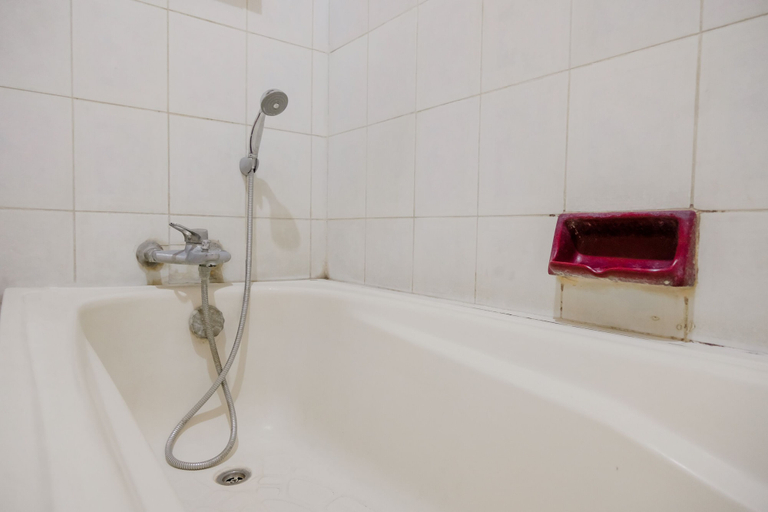 Bathroom 3, OYO 1761 Hotel Dirgahayu, Ponorogo