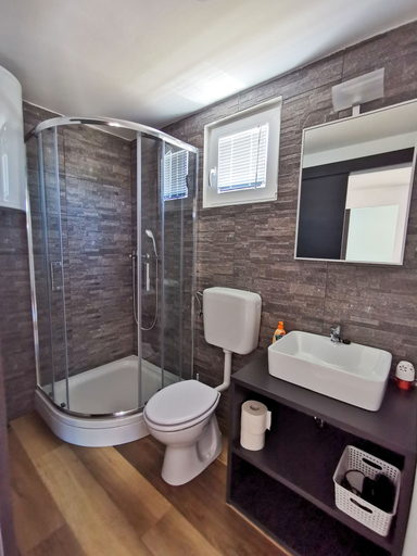 Bathroom 3, Village Lipa Ljubljana, Medvode