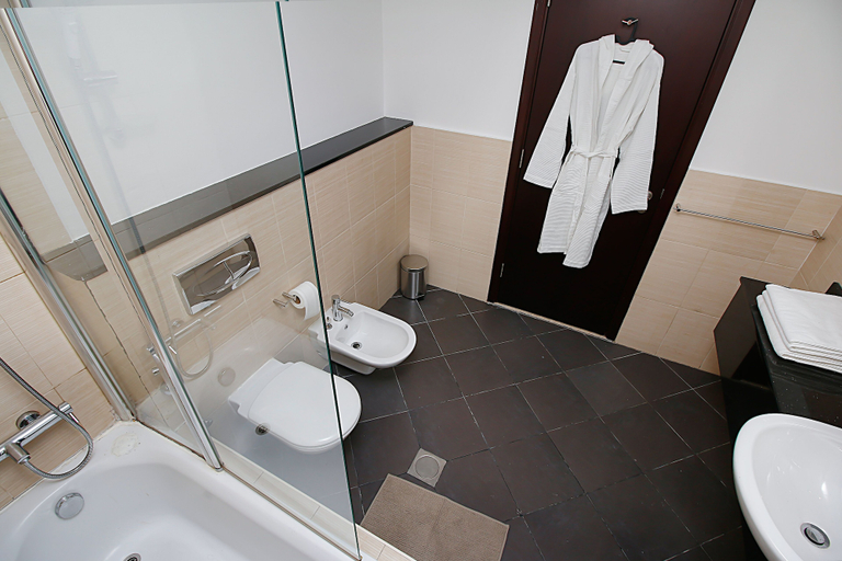 Bathroom 4, R&H Jewels, Dubai