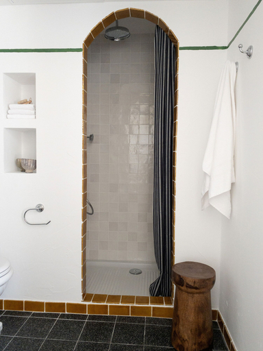 Bathroom 5, Hôtel le Sud, Alpes-Maritimes