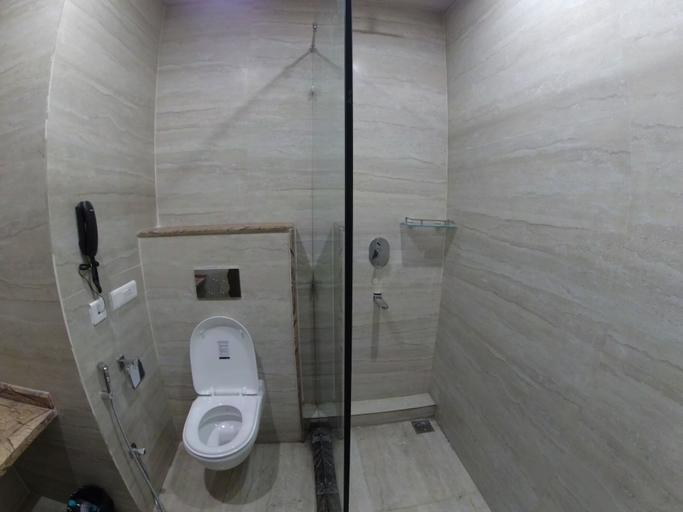 Bathroom 4, Backpacker Panda Rishikesh, Garhwal