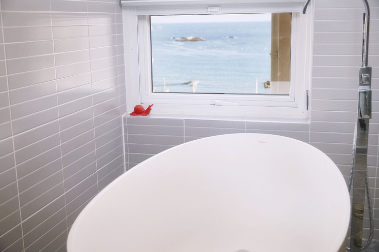Bathroom 5, Hotel Hongdan, Haeundae
