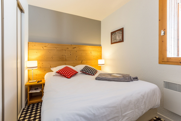 Bedroom 2, Pierre & Vacances Residence Les Constellations, Savoie