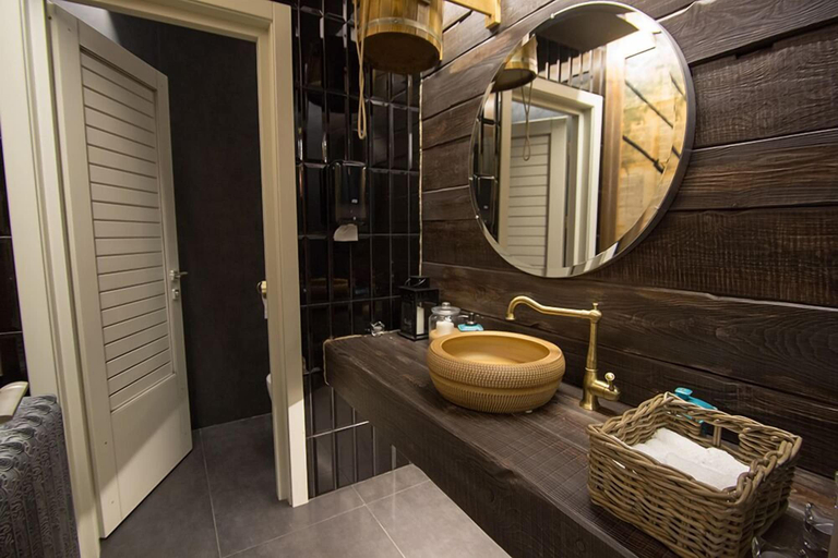 Bathroom 4, Tom River Plaza, Kemerovskiy rayon