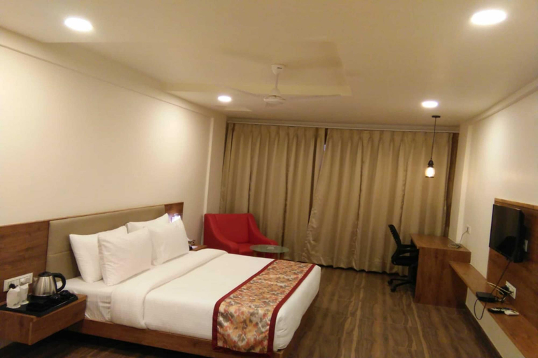 Bedroom 2, Hotel Akaibara, Ahmadabad