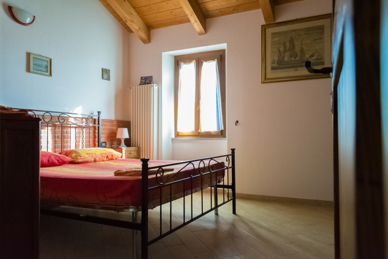 Bedroom 3, Luce Stellata, Massa Carrara