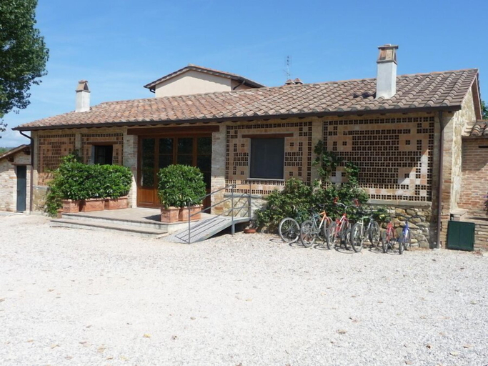 Exterior & Views 2, Agriturismo Miralduolo, Perugia