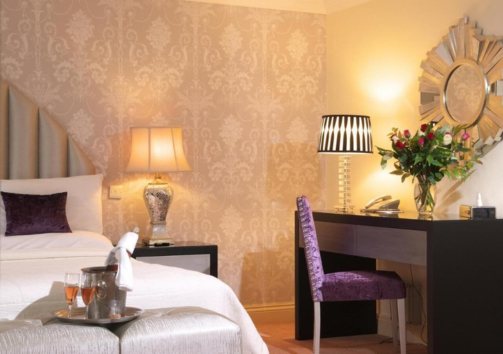 Bedroom 3, Castle Hotel Macroom