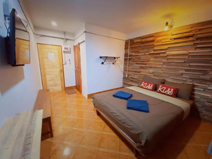 Bedroom 2, Pakarang Resort, Langu