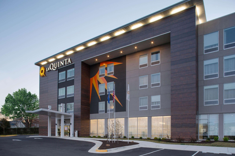 Exterior & Views 2, La Quinta Inn & Suites by Wyndham Manassas Va-Dulles Airport, Prince William