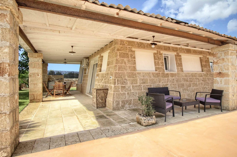 Others 5, Apt Ele - Tenuta Masi, Lecce
