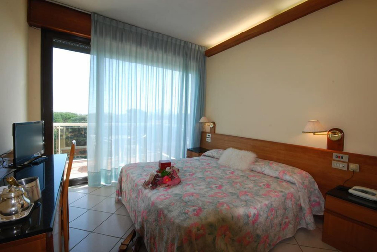 Bedroom 2, Hotel Napoleon, Lucca
