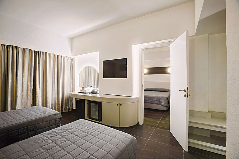 Bathroom 5, Sveltos Hotel, Larnaca