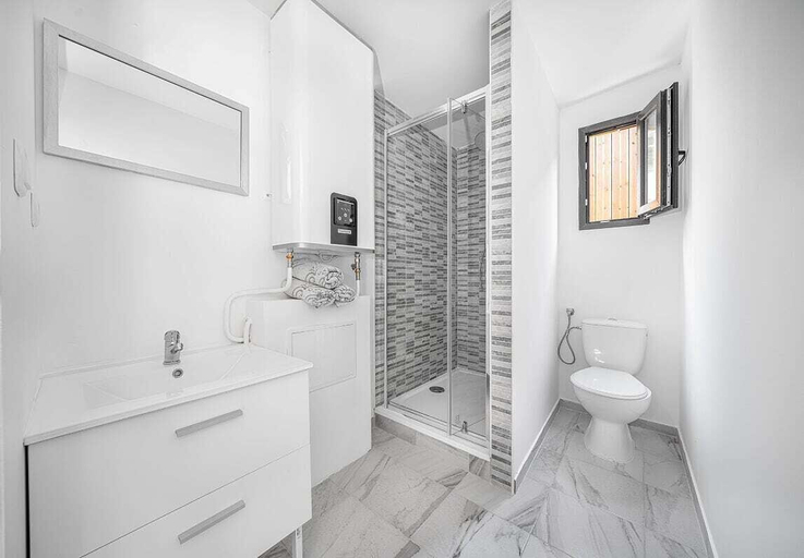 Bathroom 3, Dom Autocamp, Vodice