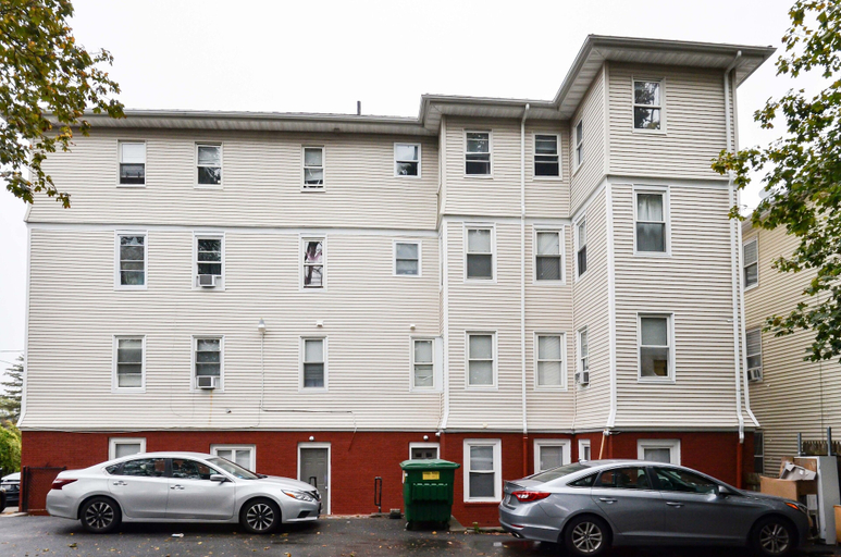 Exterior & Views, Lovely 3-Bedroom Apt with free parking, Providence