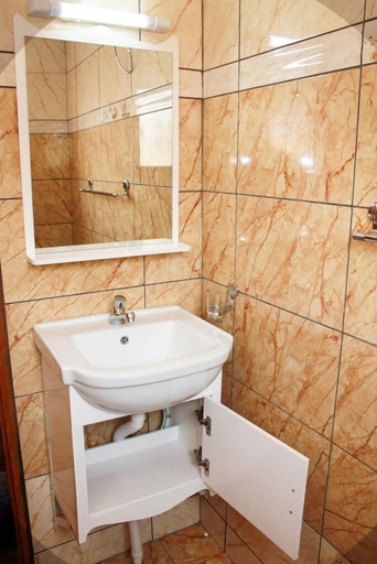 Bathroom 3, Deutch' Lodges, Mfoundi