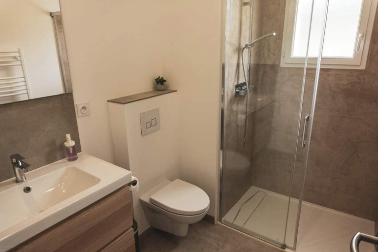 Bathroom 5, Les chambres de Toucas, Var