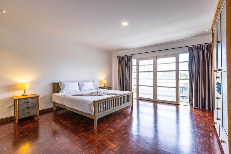 Bedroom 2, 4 BR Townhouse in Great Location BSS, Hua Hin