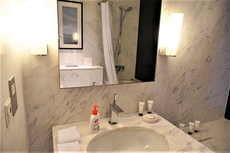 Bathroom 3, SuperHost - Downtown Premium Studio With Burj Khalifa View I Address Dubai Mall, Dubai