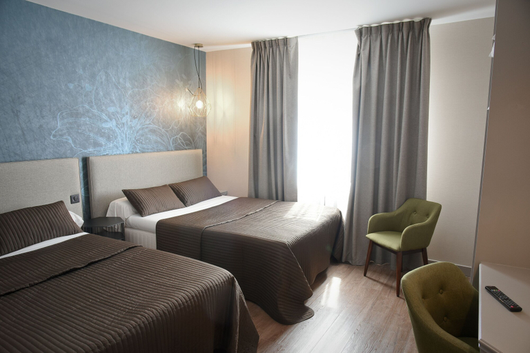 Bedroom 3, Auberge la Renaissance, Val-d'Oise
