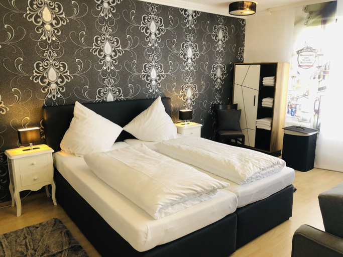 Bedroom 4, Hotel Haus Herrenweide, Diepholz