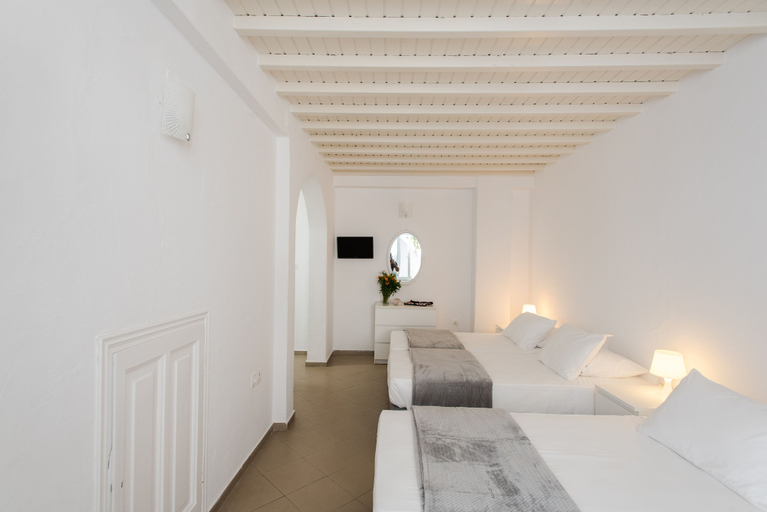 Bedroom 5, Lirous Studios, South Aegean