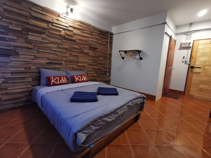 Bedroom 2, Pakarang Resort, Langu